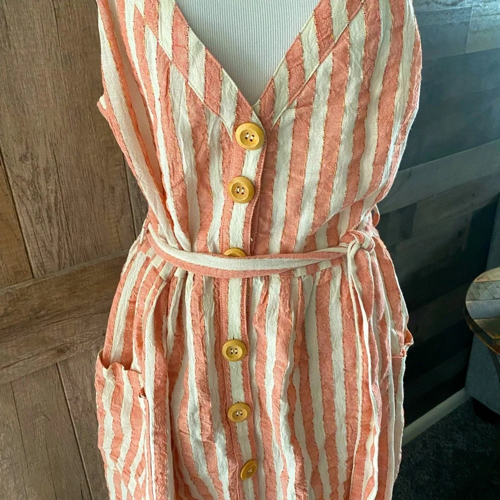 NWT LUSH Button front tank dress with a tie waist and pockets! 100% Cotton - Picture 8 of 12